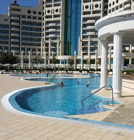 Private Apartment At Sunset Resort Pomorie פומורי