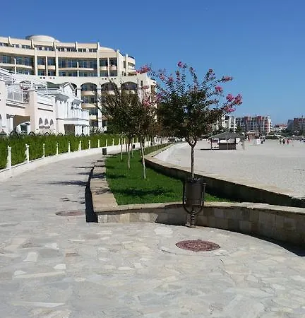 Private Apartment At Sunset Resort Pomorie דירה