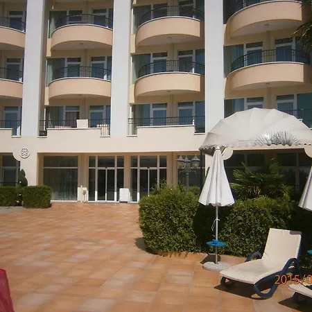 Private Apartment At Sunset Resort Pomorie * פומורי