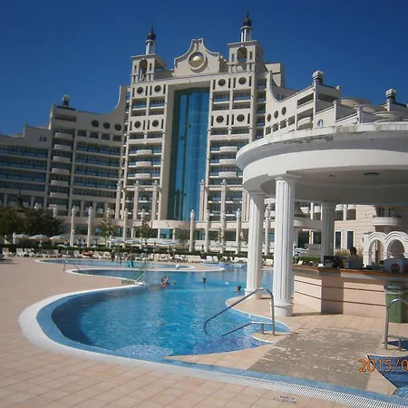 Private Apartment At Sunset Resort Pomorie פומורי